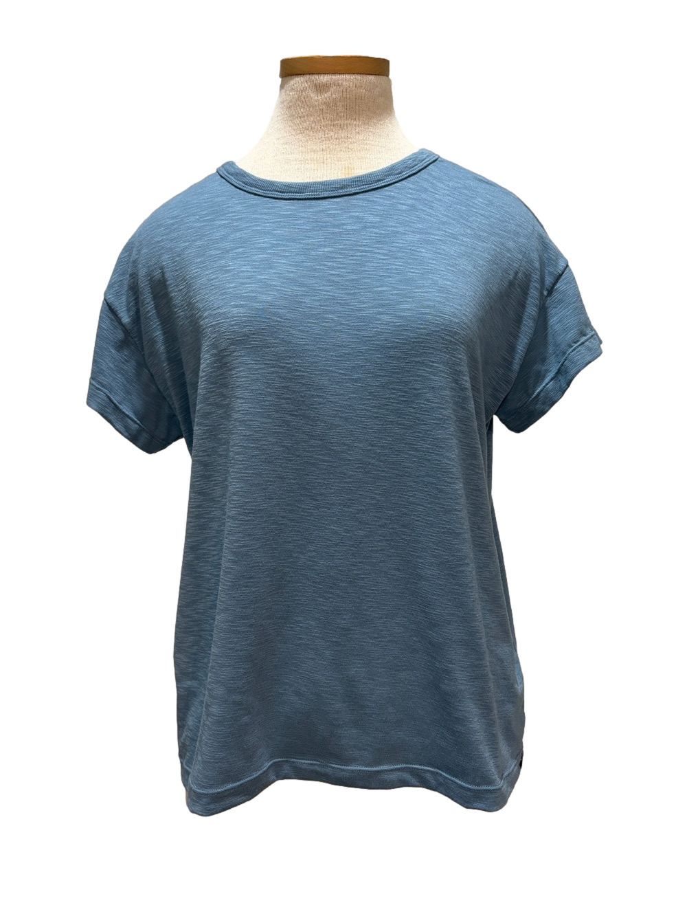 Title Nine sz M dusty blue crewneck short sleeve t shirt